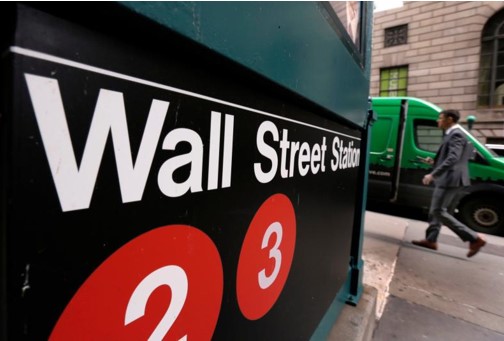 Chứng khoán phố Wall sụt giảm khi các nhà đầu tư chốt lời vào thứ Sáu này