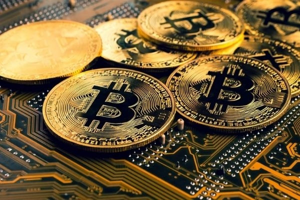 soc-voi-loi-nhuan-tu-bitcoin